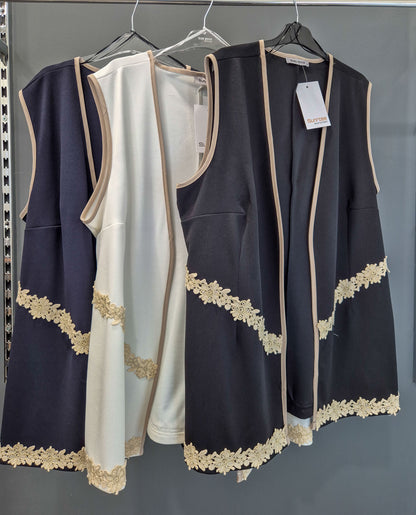 Γιλέκο σε ελαστικό ύφασμα με διχρωμίες